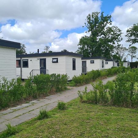 Holiday Chalet Basic Apartment Hensbroek Екстериор снимка